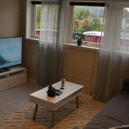 Nyrenovert Leilighet Med Gratis Parkering Leknes Εξωτερικό φωτογραφία